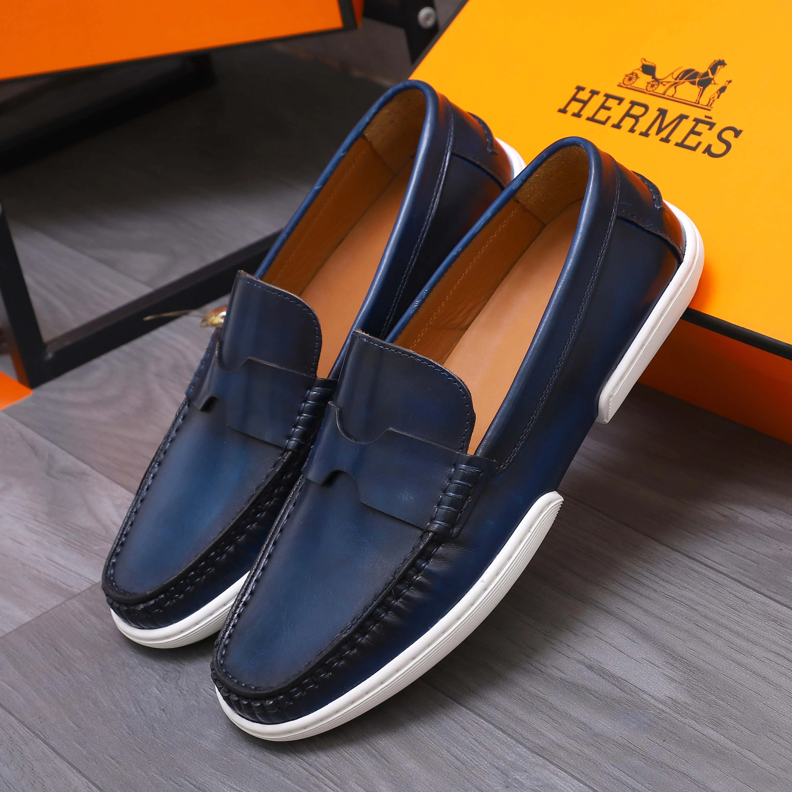 Men's shoes 💰500 Product trademark: HERMES "Hermes" casual slip-on leather shoes Regular size: 38-46 (45.46 custom-made, non-refundable) Product materials: Selected color-brushed cowhide upper, cowhide lining, original outsole